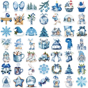 Set di 50 adesivi invernali blu con pupazzi di neve, pinguini e alberi di Natale su bianco