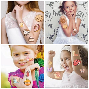 Tatuaggi temporanei impermeabili per bambini con insetti colorati e dolci cartoni animati