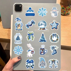 Set di 50 adesivi invernali blu per laptop e valigie con pupazzi di neve e fiocchi