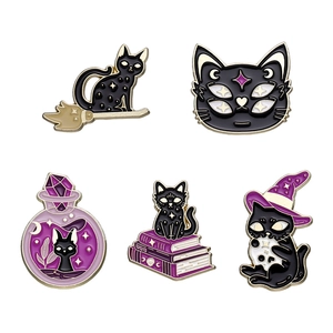 5er-Set Emaille-Pins mit schwarzen Katzen im Gothic-Stil mit Hexenbesen und Hut