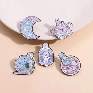 Set aus 5 Pastell-Emaille-Pins mit Mond, Hase auf Planet und verträumten Landschaftsflaschen