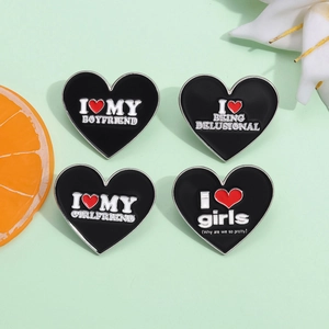 Black Heart Slogan Enamel Brooch Alloy Creative Letter English Phrase Pins Badge Personality Couple Jewelry Accessory