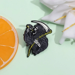 Creative Halloween Grim Reaper Skull Brooch Alloy Enamel Badge Personality Skeleton Scythe Cartoon Jewelry Pin For Clothing Bag Decor