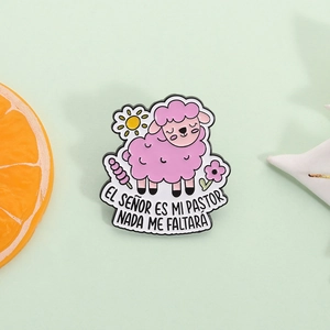 Mignonne Broche en Émail Mouton Rose Avec Verset Biblique Espagnol El Señor Es Mi Pastor Badge en Alliage pour Vêtements Sac à Dos Bijoux