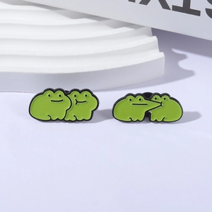 Broche en émail grenouille verte mignonne avec motif animal pour vêtements et sacs