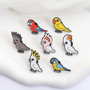 Lot de broches en émail de perroquets colorés avec diverses espèces pour accessoires
