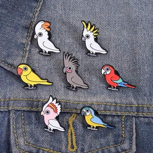 Lot de pins perroquet dessin animé en émail sur veste en jean pour déco accessoire