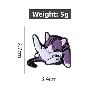 Detailed view of cat enamel pin showing 5g weight and 2.7x3.4cm product dimensions