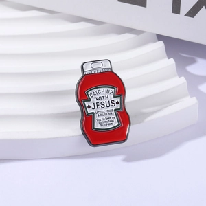Lustige rote Emaille-Anstecknadel im Ketchup-Flaschen-Design mit kreativem religiösem Text