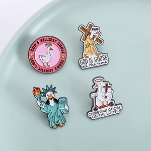 Lot de broches émaillées oie créatives aux thèmes humoristiques et finition métal de qualité