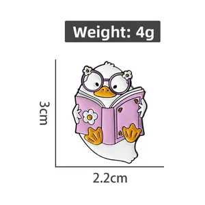 Detailed view of duck pin dimensions measuring 3cm height by 2.2cm width and 4g weight