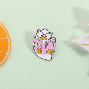 Cute Cartoon Reading Duck Alloy Enamel Brooch With Purple Glasses Pink Book Pin For Clothes Backpack Backpack Hat Decoration