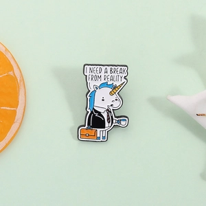 Broche en Émail Licorne de Bureau Amusante I Need A Break From Reality Alliage Dessin Animé Badge Épinglette pour Sac Bijoux
