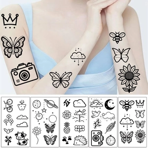 Adesivi per tatuaggi temporanei neri minimalisti con motivi di farfalle e fotocamere