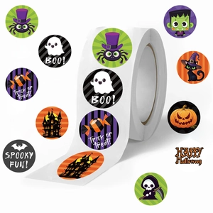 Roll of 500 cartoon Halloween stickers with ghosts and pumpkins for DIY gift sealing