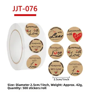 Detail of 1-inch kraft paper stickers featuring Homemade with Love designs in 500-unit roll