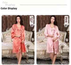 Comparaison détaillée des nuisettes en satin orange rouge et rose avec bordure dentelle