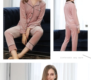 Détails du pyjama en velours rose avec passepoil noir et texture de tissu satiné