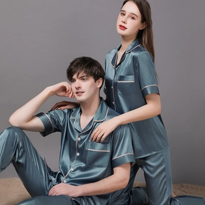 Ensemble pyjama en satin soyeux pour couples avec hauts à manches courtes et pantalons longs