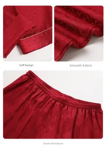 Vues détaillées du pyjama en jacquard rouge avec taille élastique et poignets contrastés
