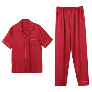 Pyjama en satin de soie rouge avec chemise à manches courtes et pantalon long pour couples