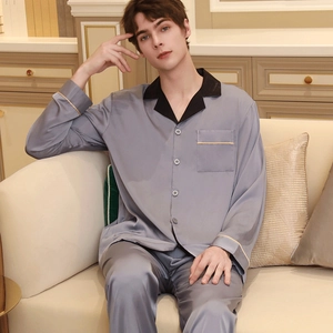 Pyjama en satin de soie pour hommes gris-violet avec col contrasté et manches longues