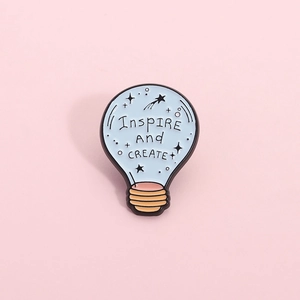 Spilla in Smalto a Forma di Lampadina Cartoon Inspire And Create Lettera Badge Ispiratore Spilla in Lega di Zinco per Accessori
