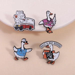 Set mit vier süßen Enten-Emaille-Pins mit Arzt- und Krankenschwester-Motiven im Set
