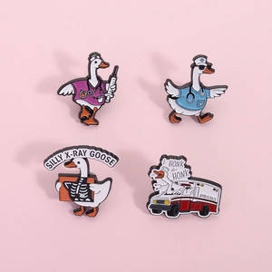 Lustige Medizinische Gans Emaille Pin Kollektion Cartoon Arzt Krankenschwester Krankenwagen X-Ray Gans Brosche Abzeichen Geschenk