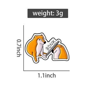 Vue détaillée du pin's Shiba Inu montrant la taille 1,1x0,7 pouce et le poids de 3g