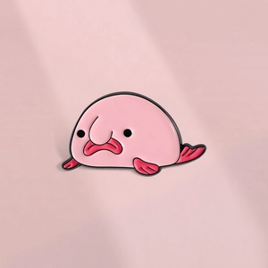 Lustige Blobfisch Emaille Pin Rosa Cartoon Meereslebewesen Zinklegierung Brosche Für Rucksack Kleidung Kreative Geschenk Zubehör