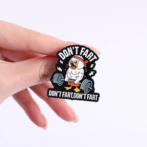 Lustige Cartoon-Ente Emaille-Anstecknadel mit Hanteln und Don't Fart Spruch
