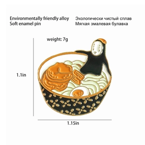 Detailed view of the No-Face ramen enamel pin dimensions and alloy material specs