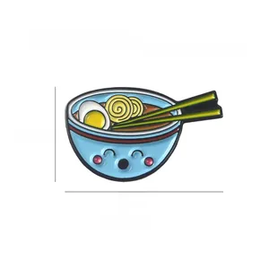Détail du pin's émaillé bol de ramen japonais avec dimensions 1x0.6 pouce et poids de 3g