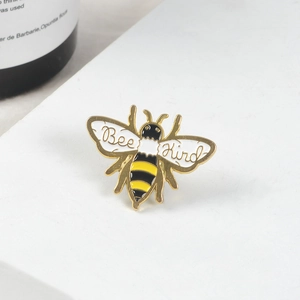 Broche en Émail Petite Abeille en Alliage Créative Dessin Animé Badge Animal Mignon Épingle de Revers Bee Kind Save The Bees Bijoux pour Sac Chapeau Vêtements