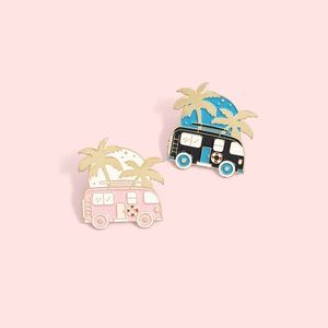 Broches créatives en émail en forme de camping-car avec cocotiers et soleil, lot de 2