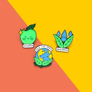 Lot de trois pin's en émail thématiques Go Green Save Earth et Save Water