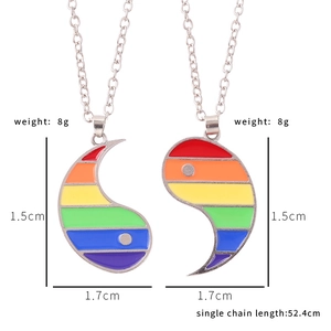 Collana con pendente Yin Yang arcobaleno in lega con smalto colorato per coppie