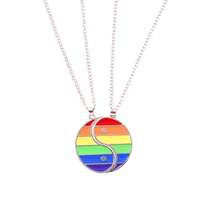 Set di collane Yin Yang arcobaleno con catene argentate per coppie o regalo pride