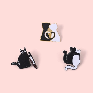 Broche en Émail Chat Noir et Blanc Dessin Animé Créatif en Alliage Badge Animal Épingle pour Femme Homme Bijoux de Mode