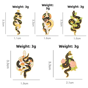 Guide des tailles des broches émaillées gothiques avec serpent et épée en set