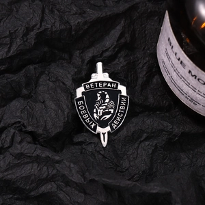 Punk style black scorpion shield badge in enamel and silver alloy for veteran gift