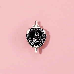 Russian Military Style Scorpion Shield Sword Enamel Alloy Brooch Punk Combat Veteran Commemorative Badge Pin Jewelry For Bags Clothes