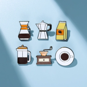 Lot de 6 épingles émaillées thème café avec cafetière, pot moka et motifs de sacs de grains