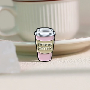 Καρφίτσα σμάλτου φλιτζάνι καφέ με φράση Life Happens Coffee Helps για γυναίκες