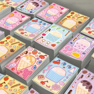 Lot d'autocollants colorés de gâteaux et desserts avec designs DIY Make-a-Face mignons