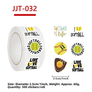 Macro-detail van 1-inch softball stickers met patronen en een diameter van 2,5 cm