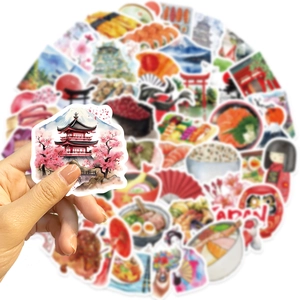 Gros plan sur un autocollant aquarelle étanche représentant une pagode rouge japonaise et des cerisiers