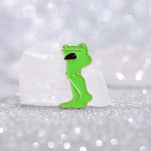 Funny green frog enamel brooch pin with long legs for clothing on white mineral stone