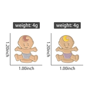 Detailed view of twin baby enamel pins with precise dimensions and 4g weight specs